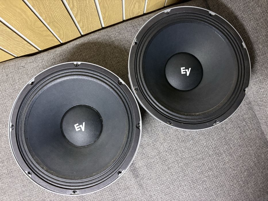 2 Glośniki gitarowe (nie jest to V30) Electro-Voice EVM-12L