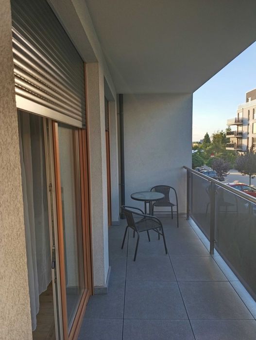 Mieszkanie do wynajęcia (Apartamentowiec)