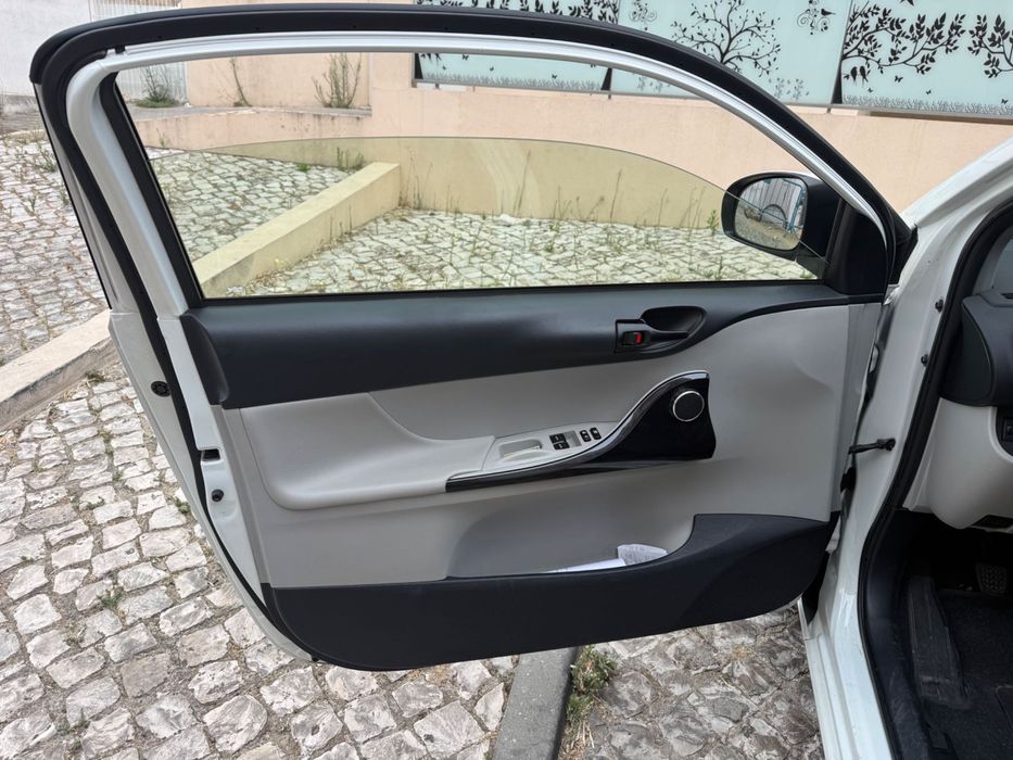 Toyota IQ de Maio 2014