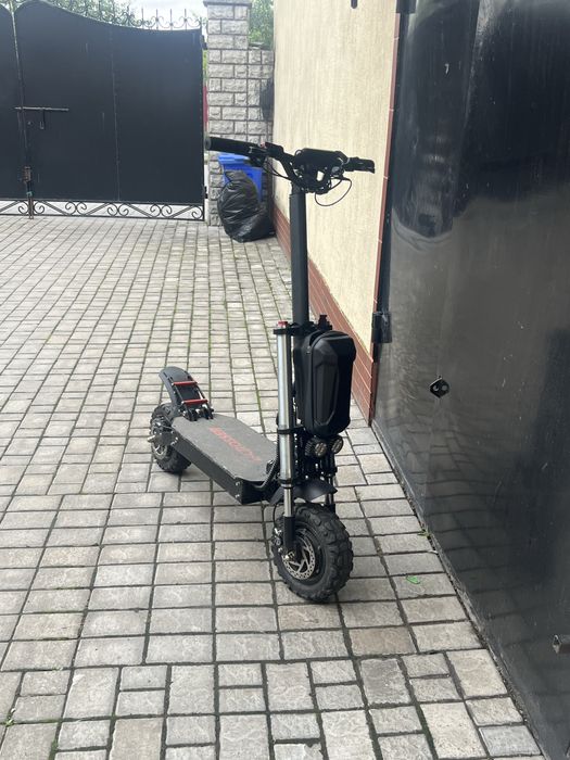 Продам електросамокат crosser rocket