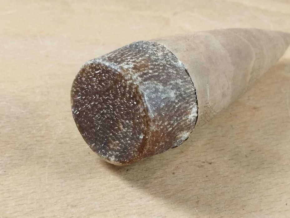 Ornamento Africano em Madeira e Couro