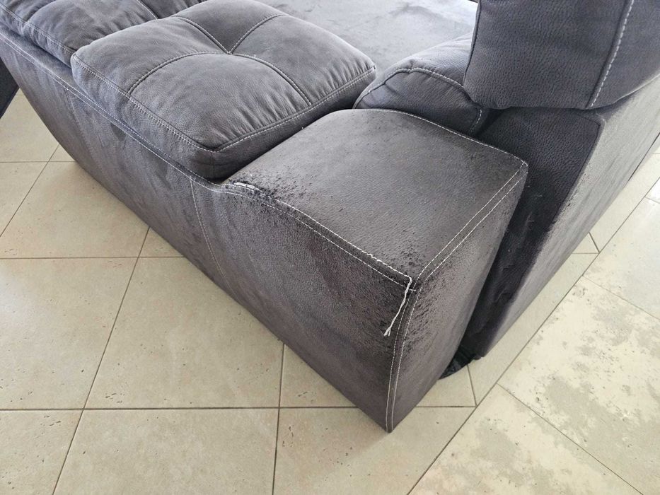 Sofá grande, com 3 chaise longue e arrumação