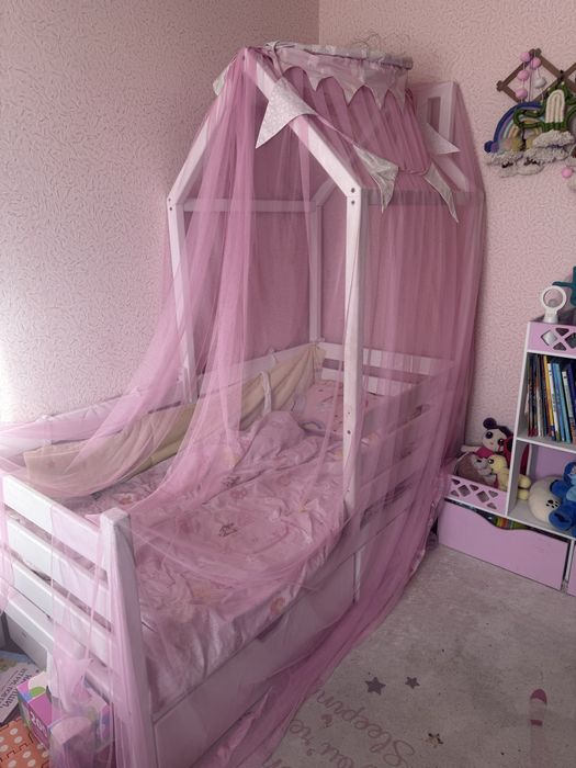 Ліжко будинок з матрацом
