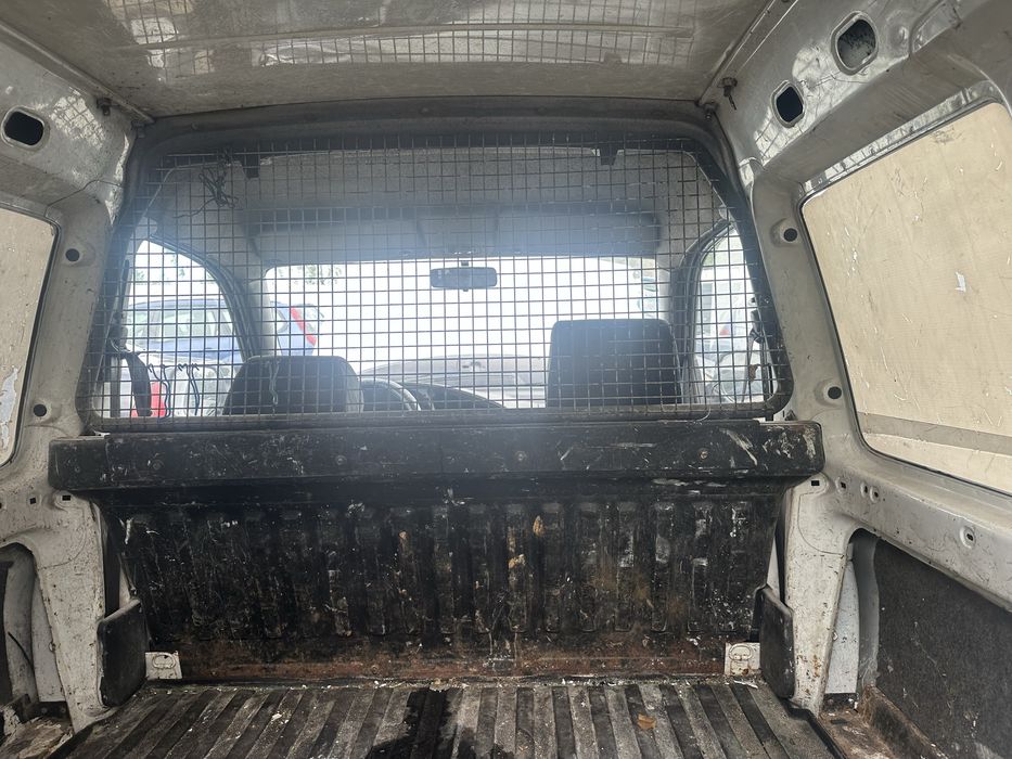 Grade divisoria  citroen berlingo peugeot partner ano 2001