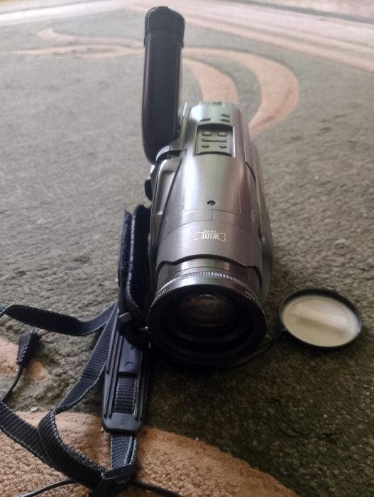Видеокамера Panasonic VX22 с расширенными возможностями