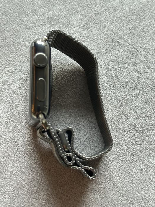 Apple Watch 1.ª geração 42 mm Space Black + Milanese Loop
