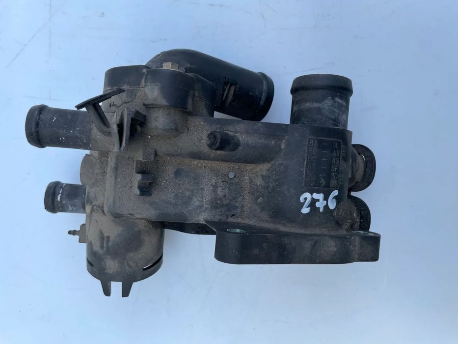 Obudowa termostatu vw Golf V 1.4 16V BCA 032121111BM