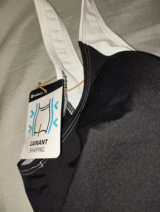 Kostium plywacki jednoczęściowy czarno- bialy XL