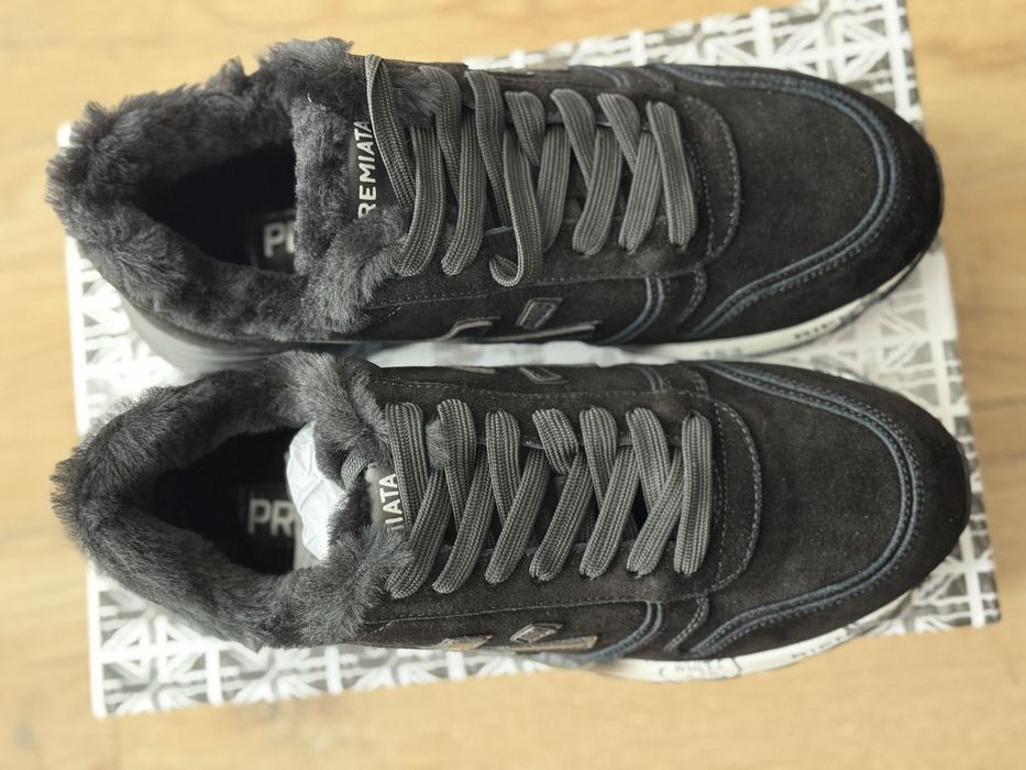 Нові теплі кросівки Premiatа