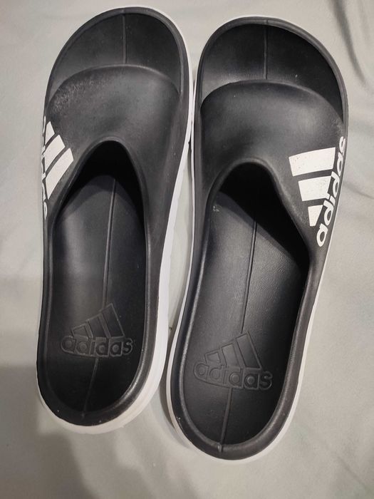 Klapki damskie czarne Adidas rozmiar  26