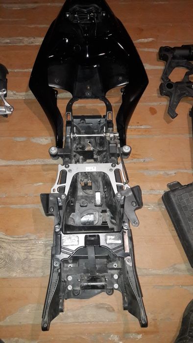 Ямаха р1 Yamaha r1 Подрамник.хвост