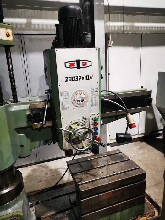 Engenho de Furar Radial ZJ Z3032x10/1