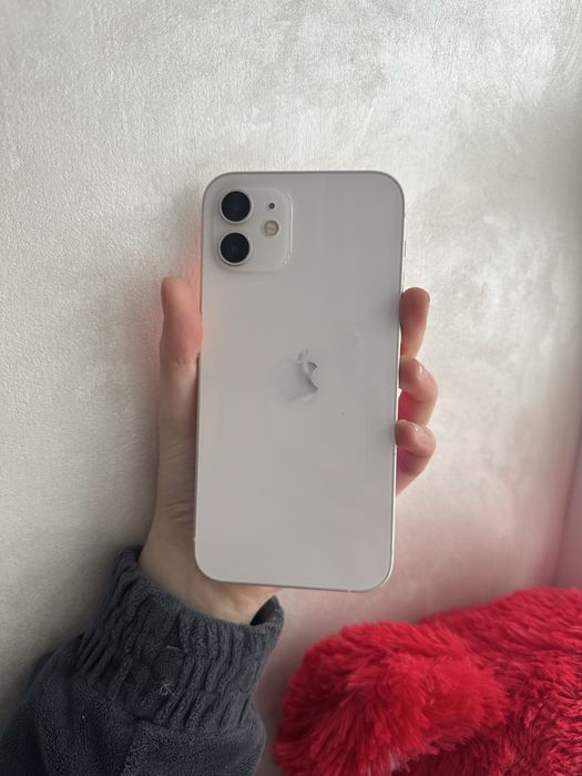 Продається iPhone 12