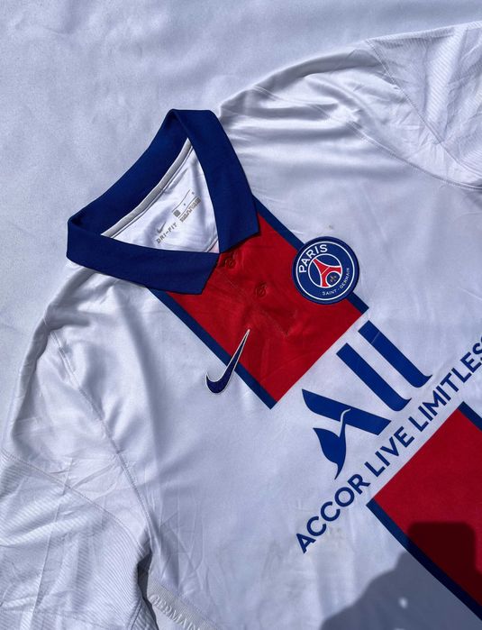 Paris Saint-Germain 2020/2021 #7 Mbappé Football Shirt Nike Size L