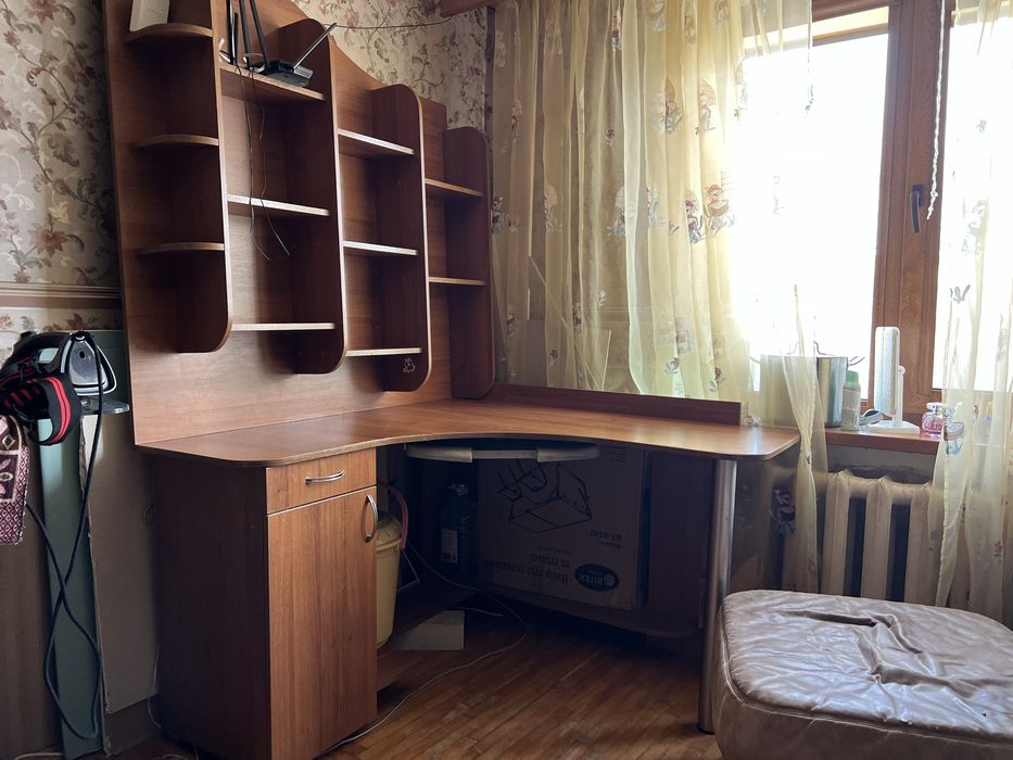 Продам компьютерный стол