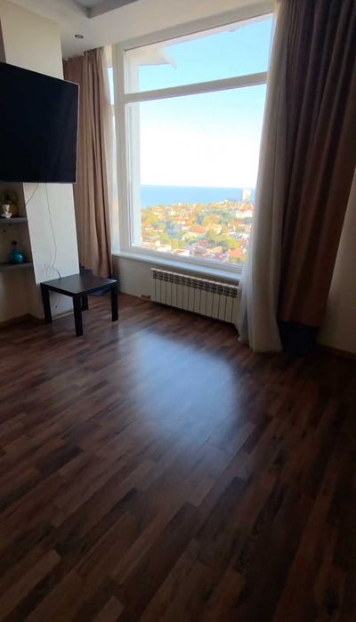 Велика стильна квартира в Аркадії. 4 спальні. Вид моря. Автономна.