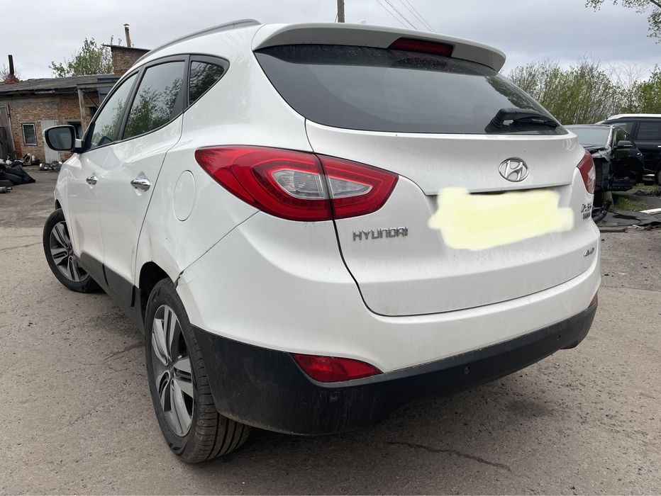 Разборка хюндай ІХ35  Hyundai IX35 d4ha