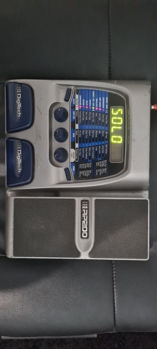 Digitech RP200 bem estimada