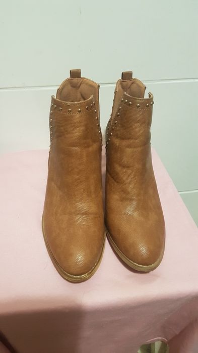 Buty nr.38 Day Vine  skórzane wiosenno-jesienne.