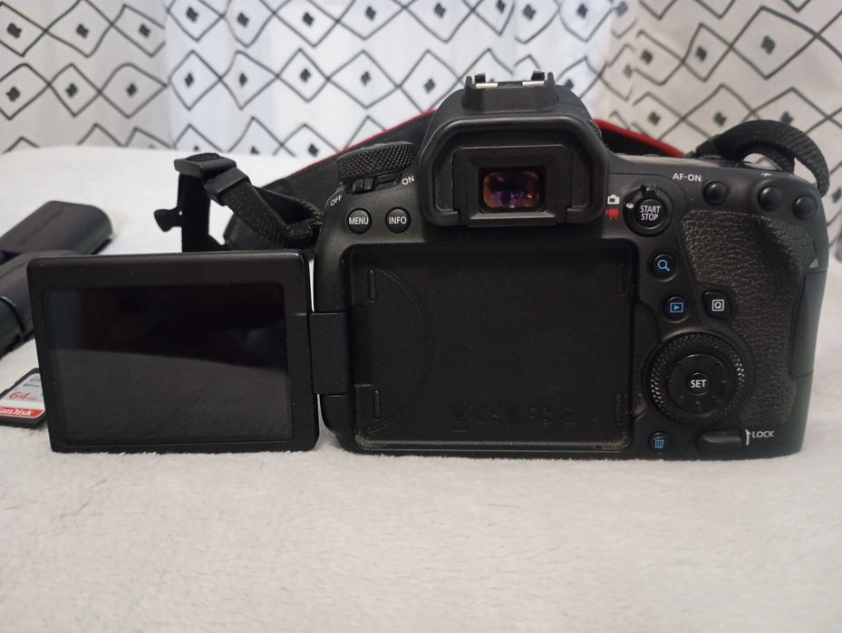 Canon EOS 6D Mark-2