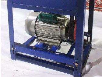 Кормоподрібнювач січкарня ДТЗ КР-20С для мініферми