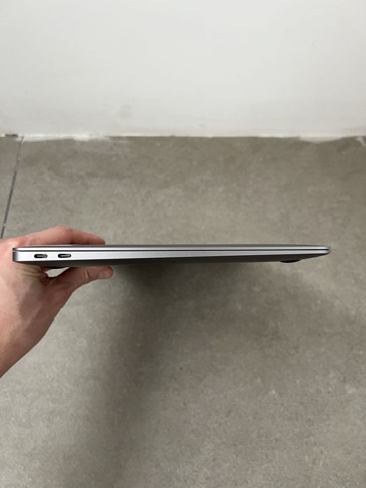 600$ MacBook Air 13" 2020 MGN73 M1 / 8 GB / 512gb SSD