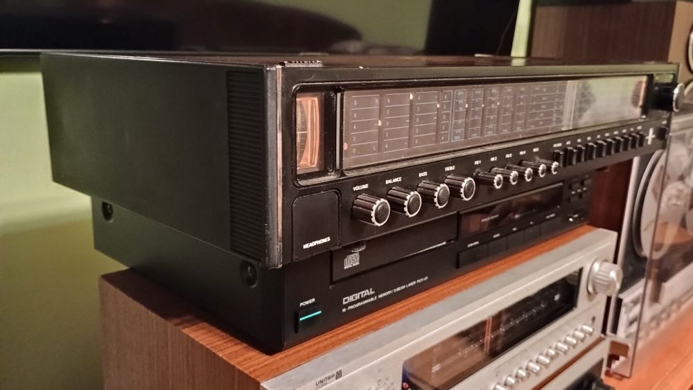 Amplituner Philips 734