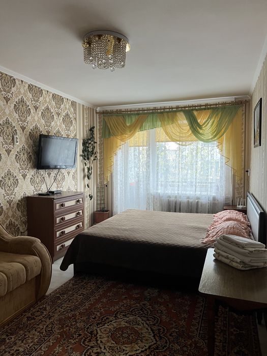 Здам подобово однокімнатну квартиру.