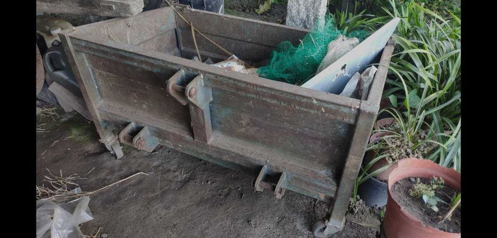 Caixa de carga para trator