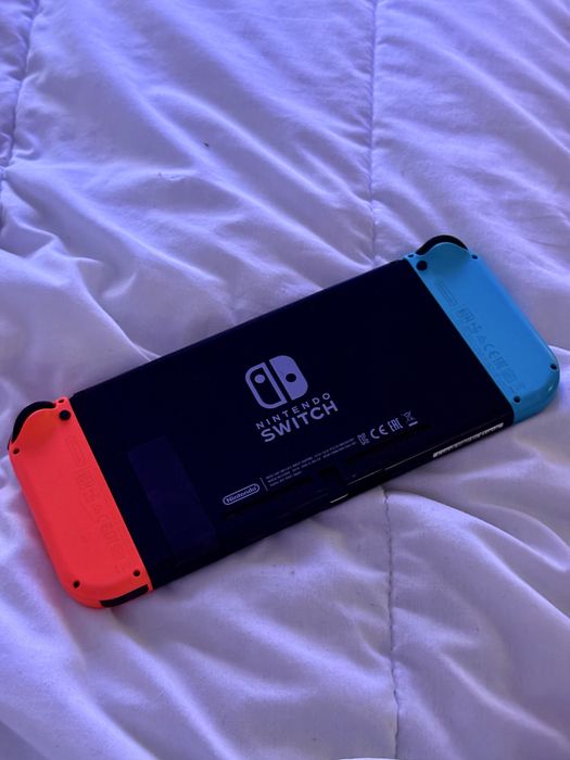 Nintendo switch neon com joycons