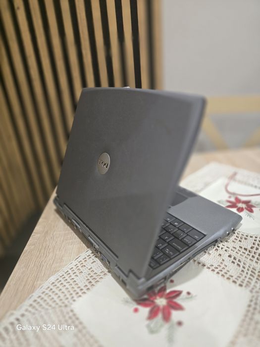 Retro laptop Dell Latitude C400