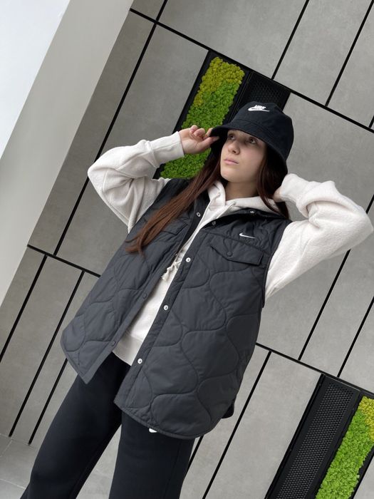 Жіноча Безрукавка wmns nike nsw essntl vest ho (FB8737-010)