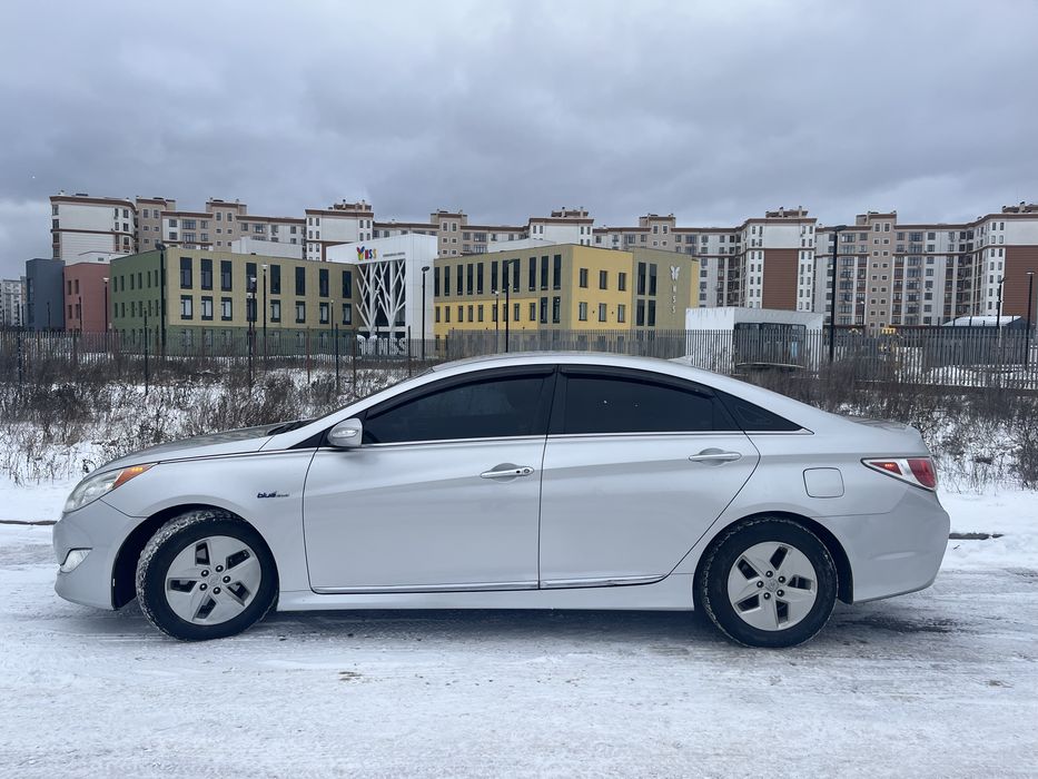 Hyundai Sonata 2,4 Hybrid 2012 сервісна книжка