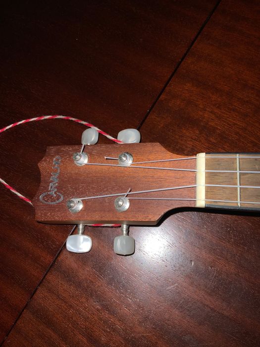 Ukulele carvalho APC