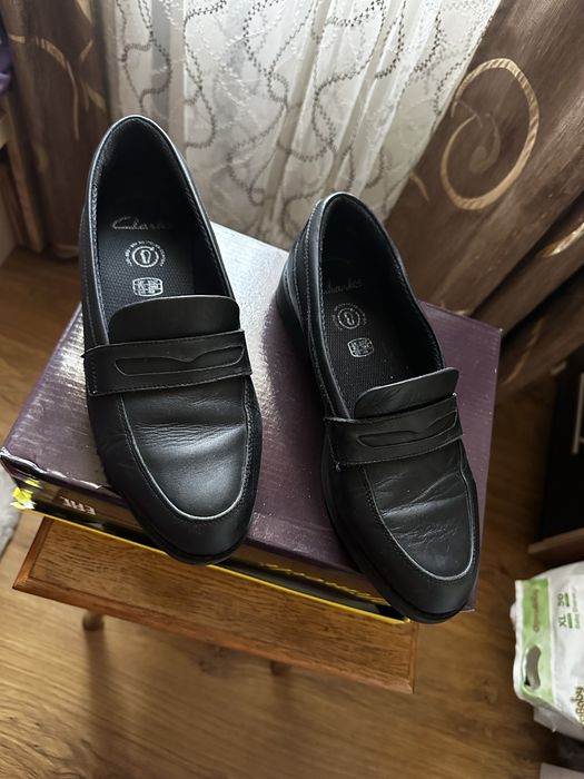 Жіночі лофери Clarks