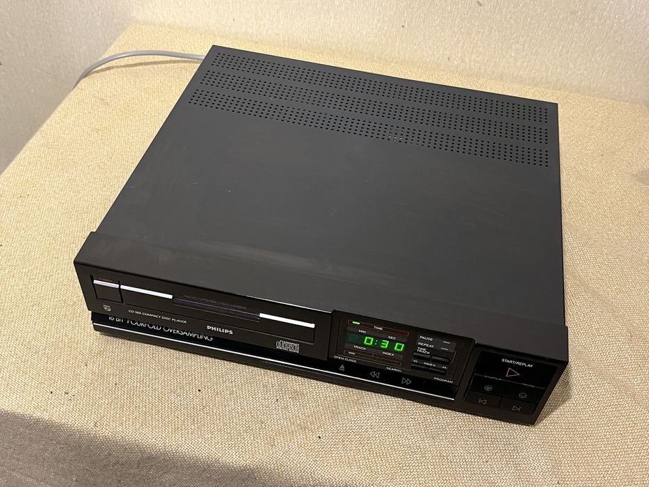 Аудиофильский CD-проигрыватель PHILIPS CD-160 (TDA1541 / CDM-2/10)