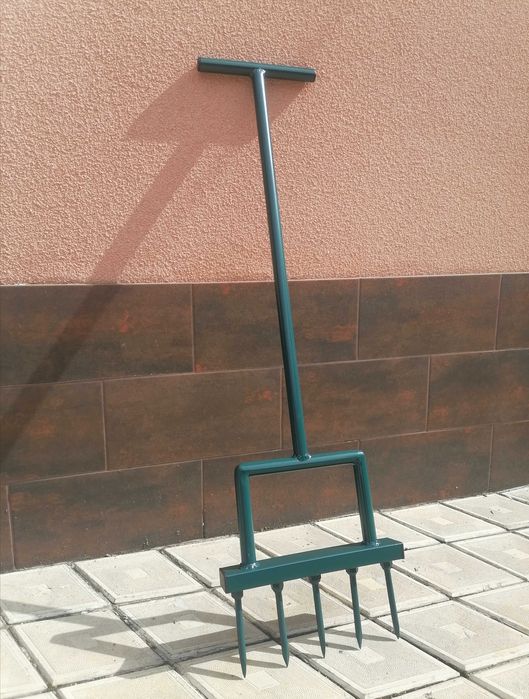 Аератор скарифікатор ручний для газону
