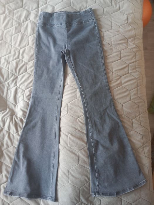 Dzwony damskie  Stradivarius