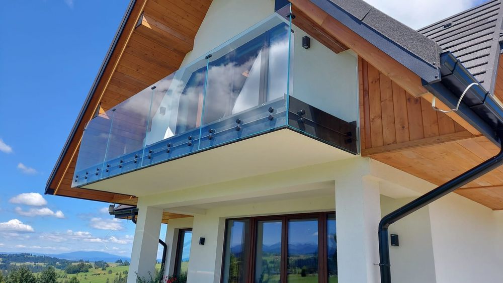 Balustrada nowoczesna szklana