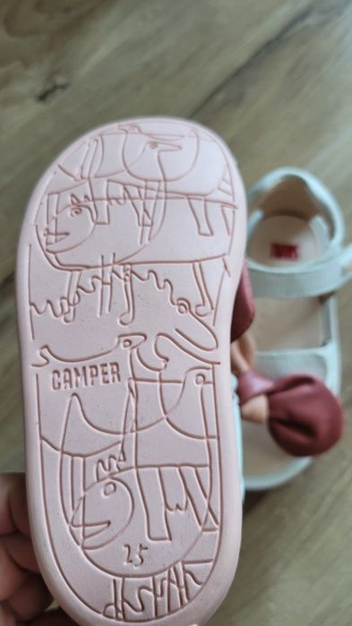 Skórzane sandałki Camper 25