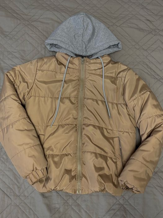 Куртка бежива осінь / весна