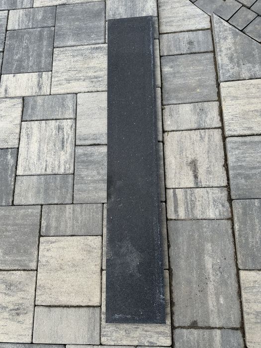 Schody kamienne i podstopnice