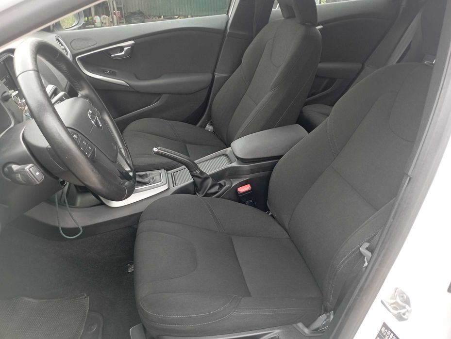 VOLVO V40 D2 automatico