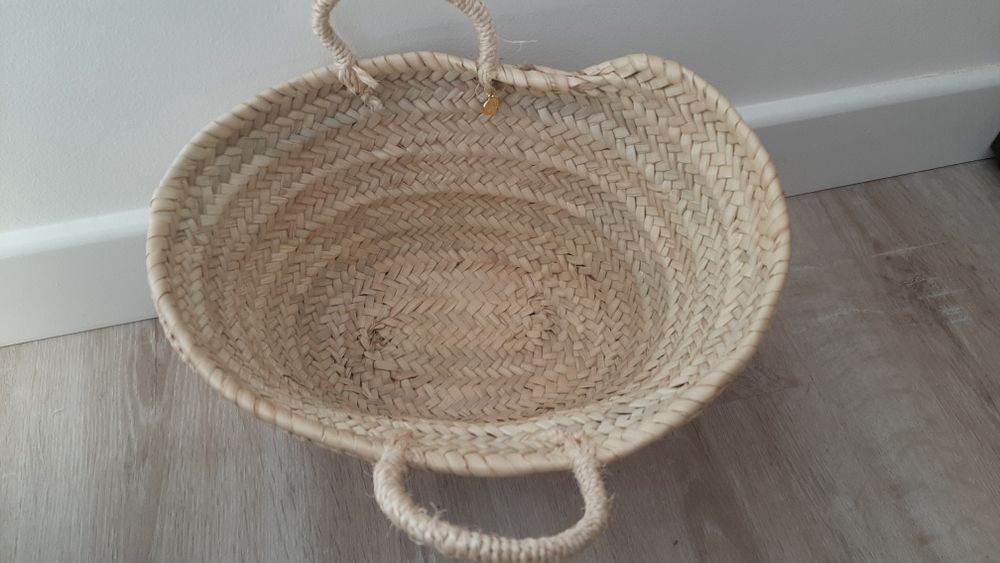 Wicker Basket, New (H18, W32, L22)64751972075395124