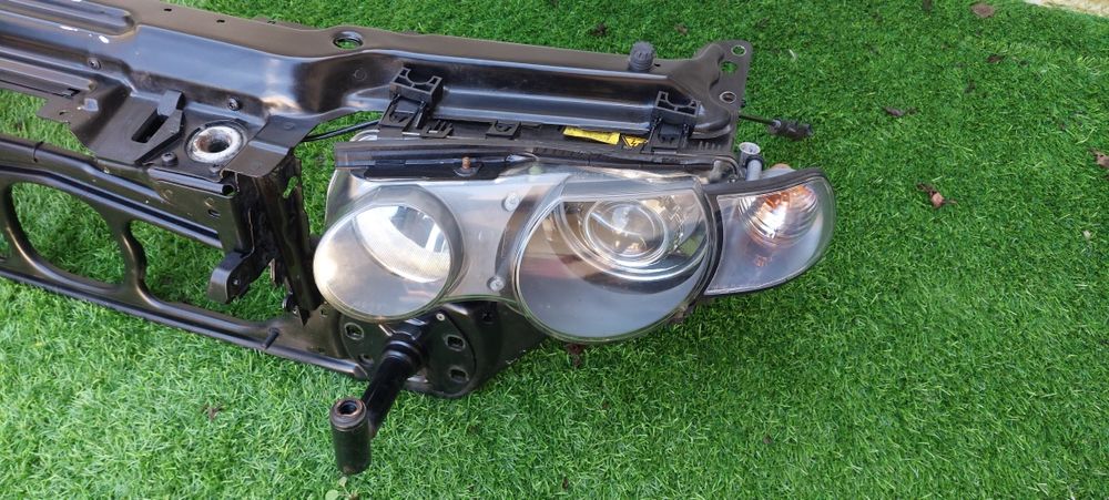 Frente Chapa e óticas xénon originais para bmw E46 compact