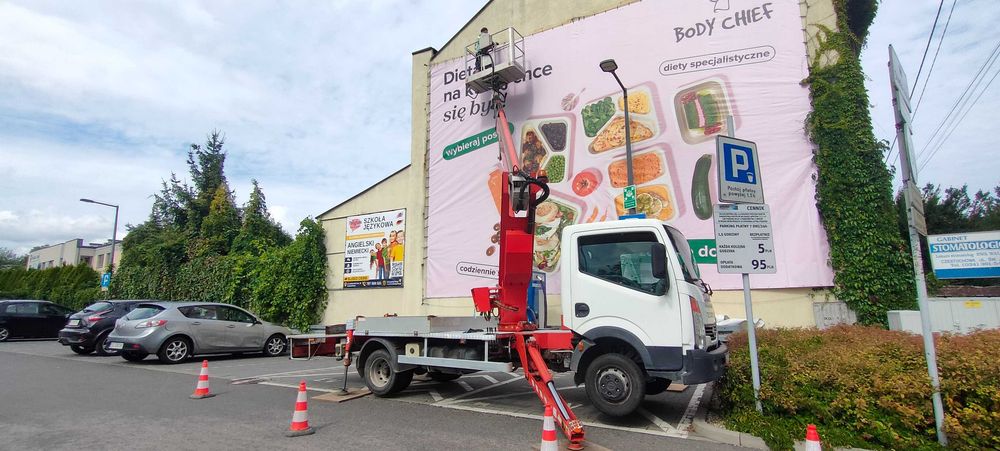 Usługi podnośnikiem koszowym  zwyżka podnośnik koszowy wynajem 18-27m