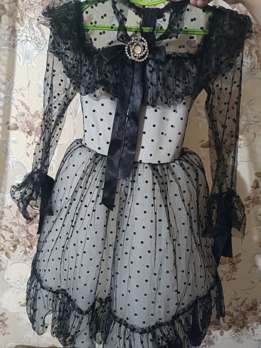 Продаю плаття для дівчинки 6-7років