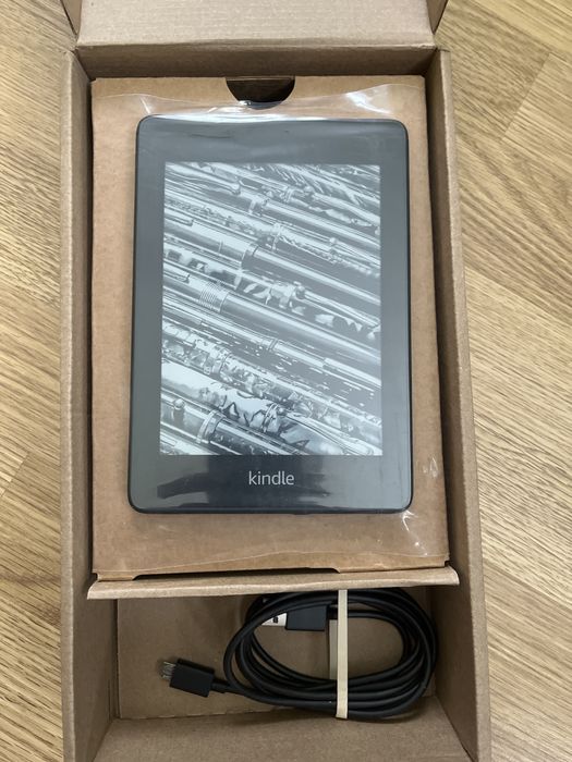 Електронна книга Amazon Kindle Paperwhite 10 Gen 8GB