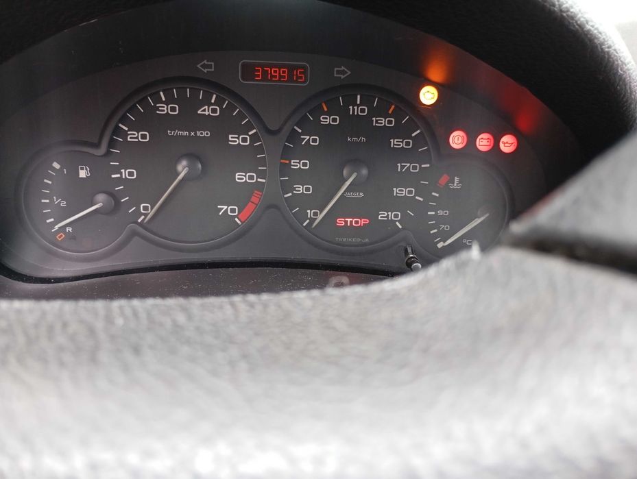 Veículo Peugeot 206