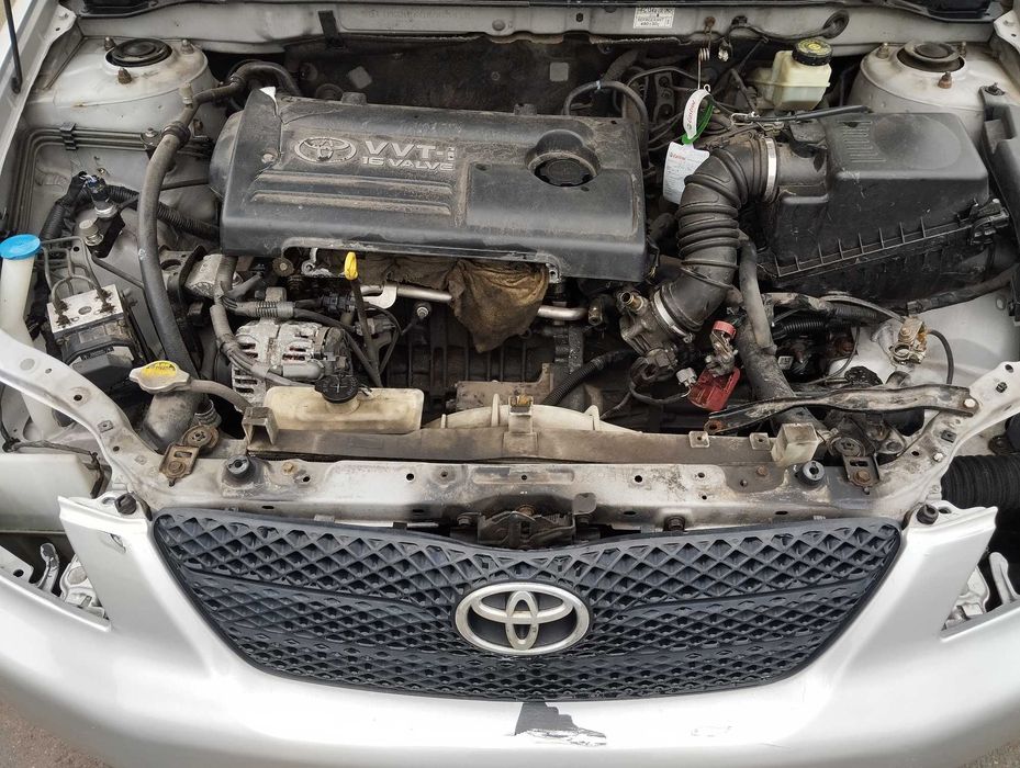 Toyota Corolla E12 1.4VVTi 3D 2002r. Silnik.